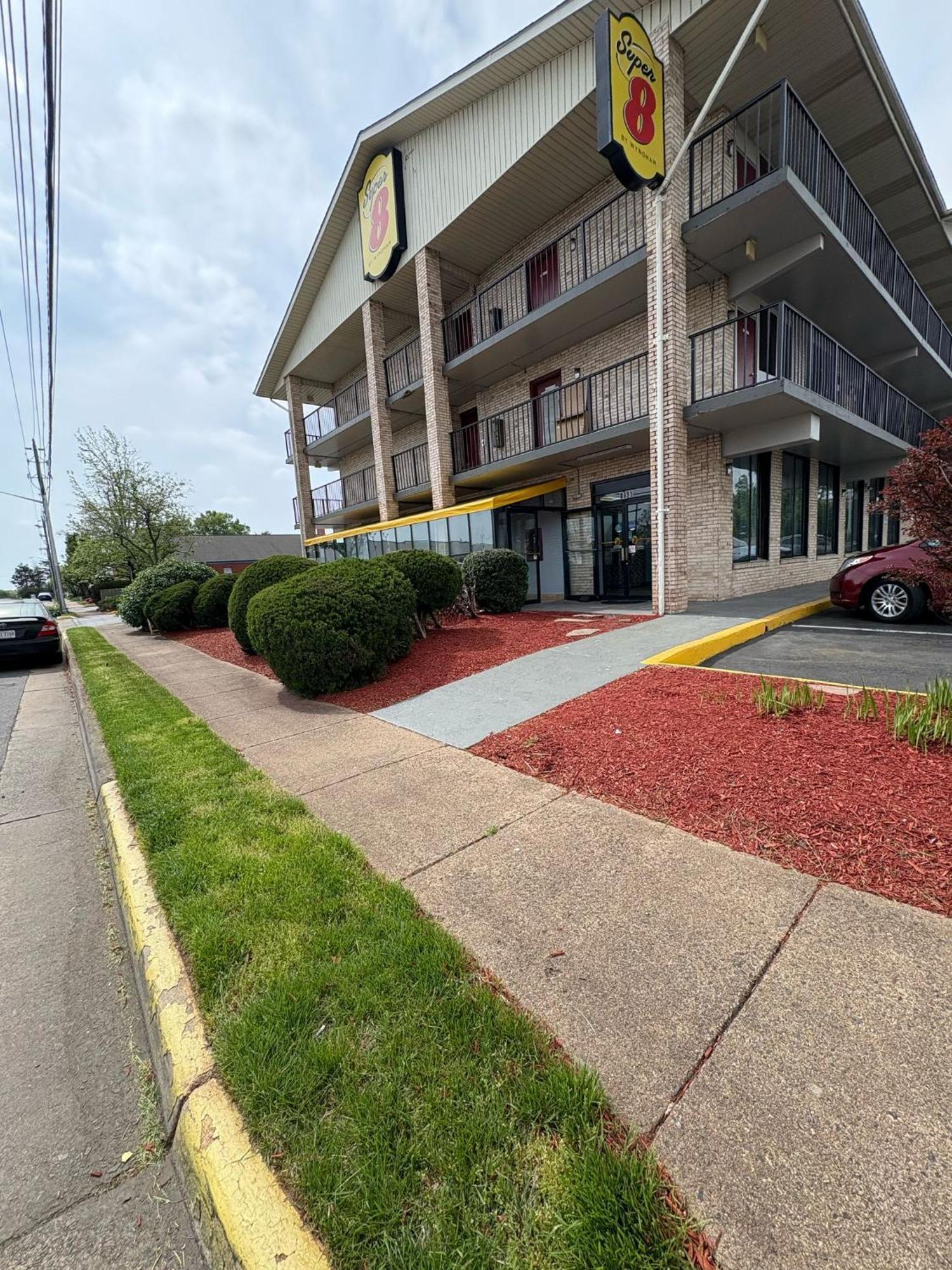 Hotel Super 8 By Wyndham Manassas Zewnętrze zdjęcie